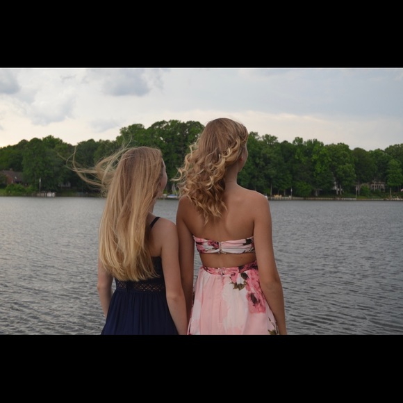 Short prom/ formal dress - Picture 4 of 4